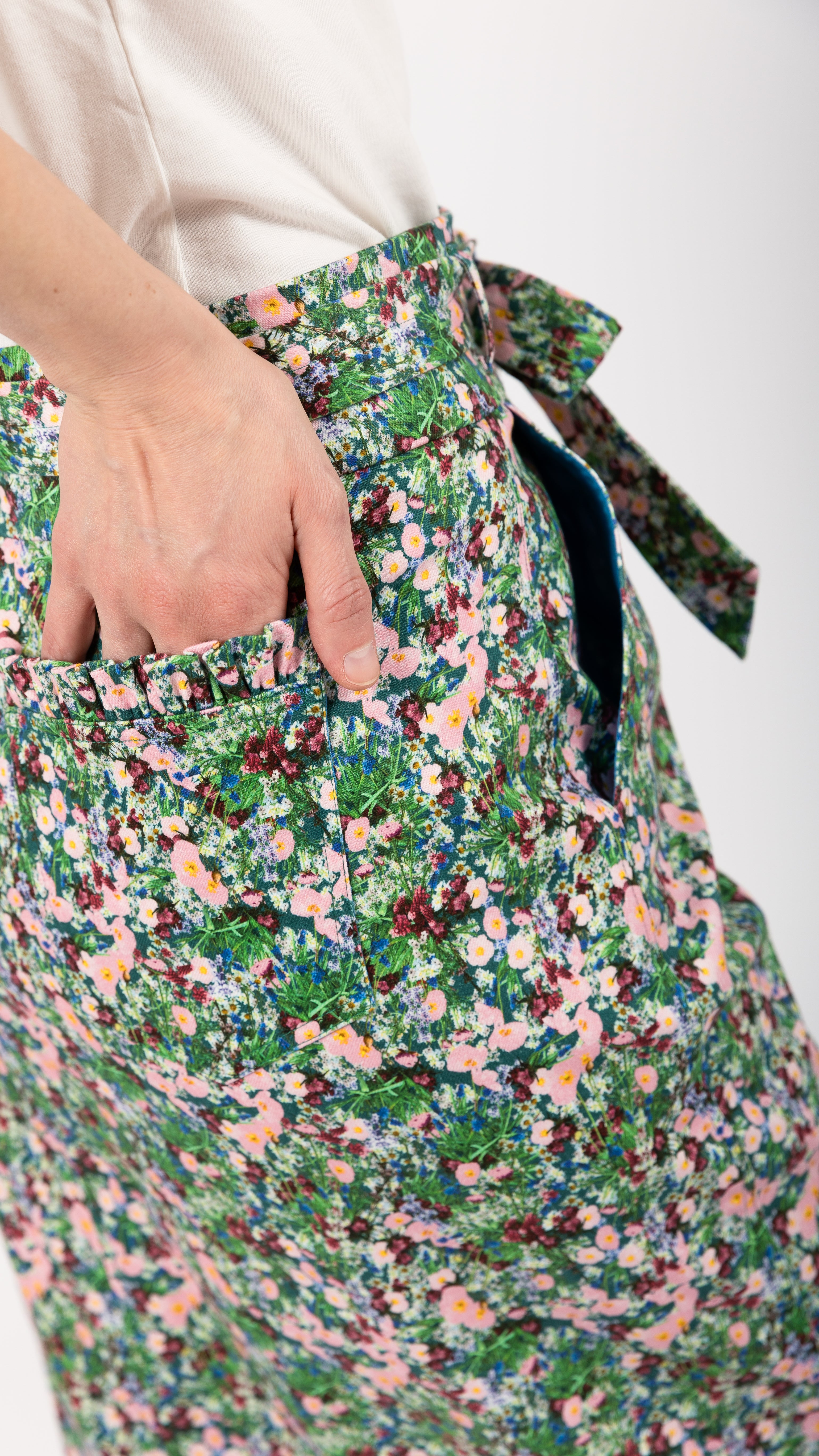 Garden Print multi coloured Stretch cotton midi Skirt ruffles