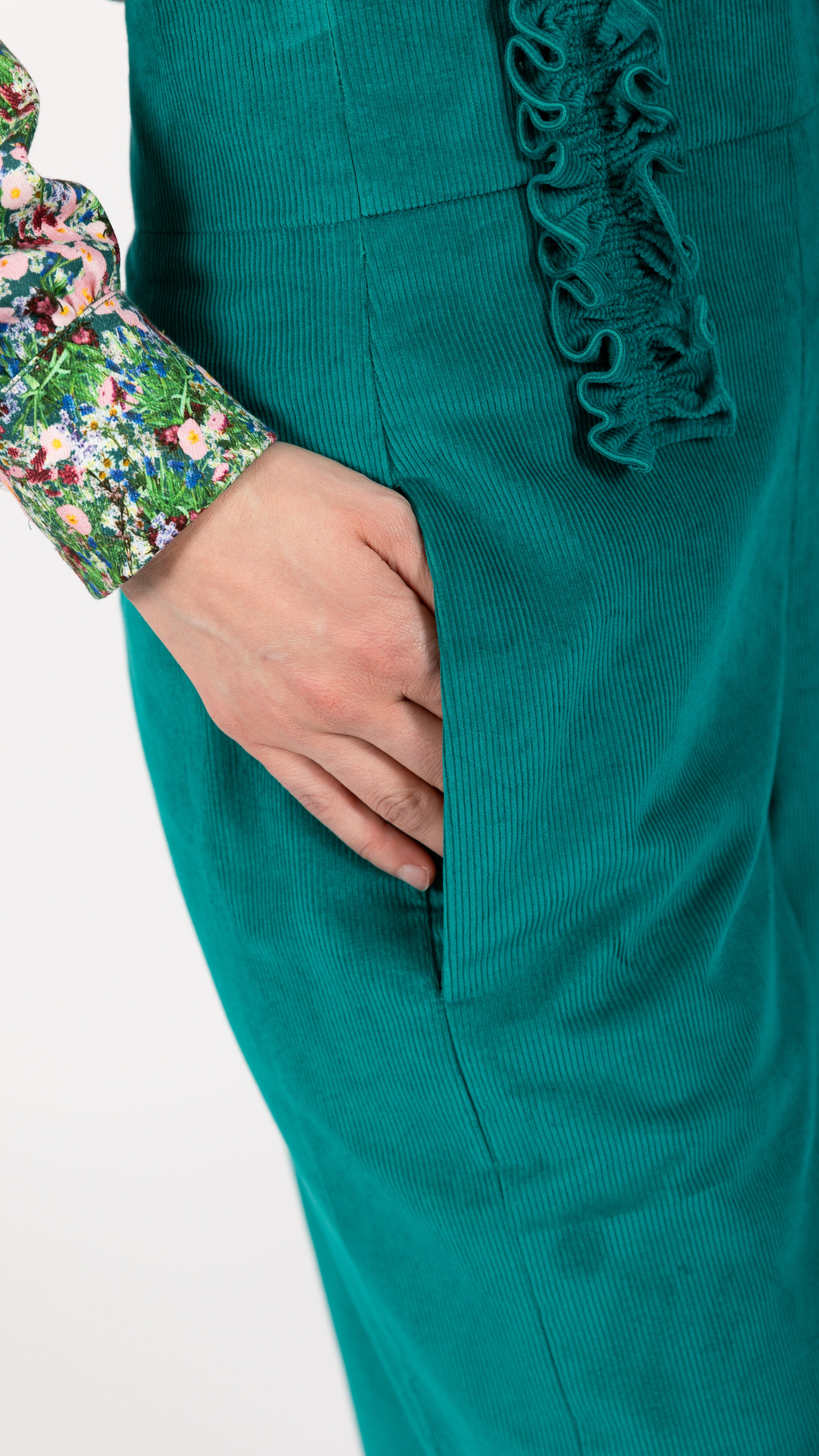 Corduory Cropped high waisted Ruffle Pant Emerald