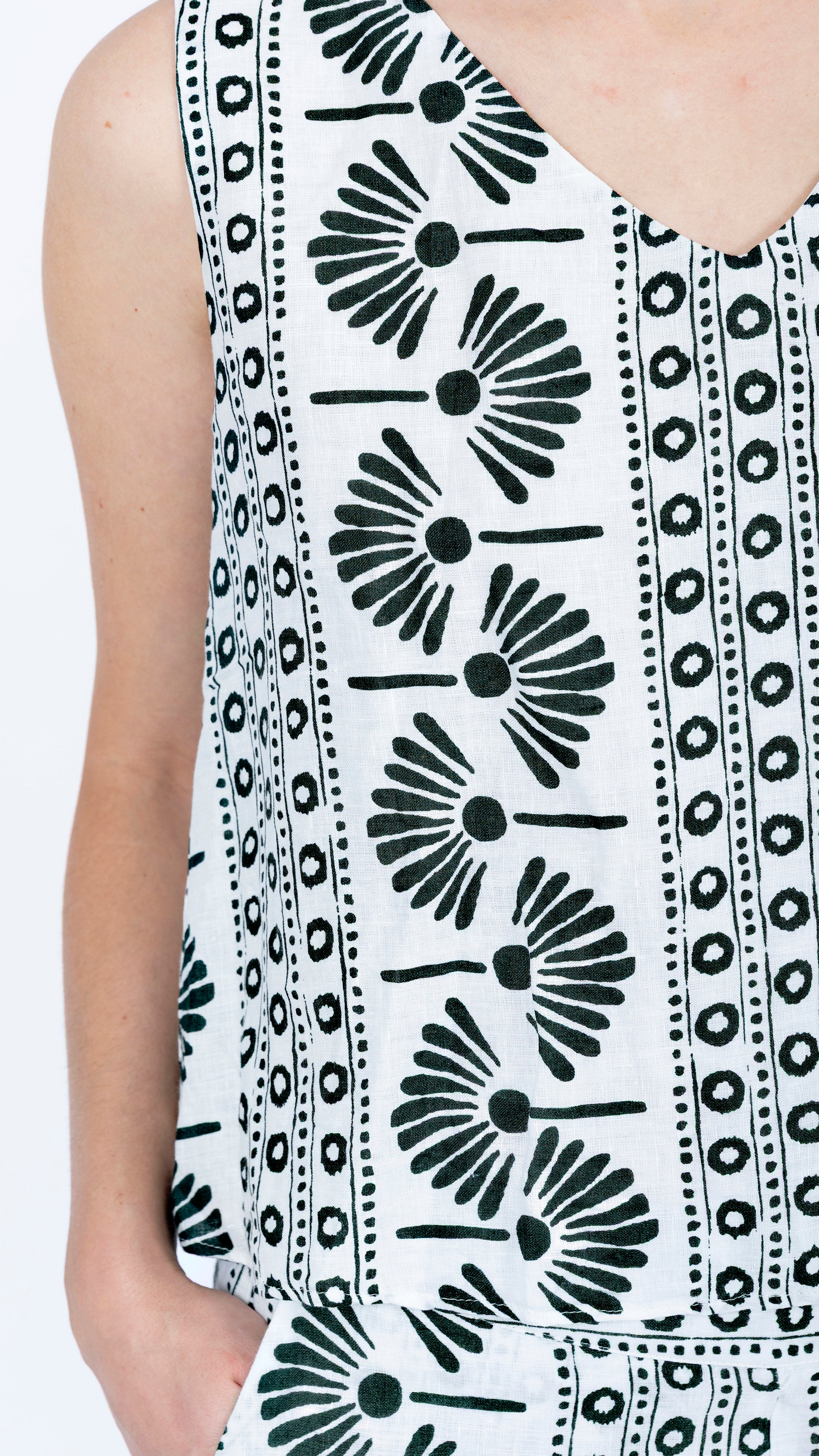 Geometric Floral green white Print Linen Tie-Top open back 